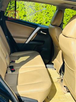 تۆیۆتا ڕاڤ 4